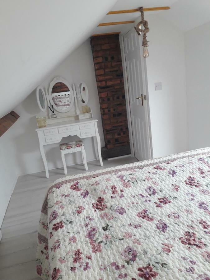 Vintage Double Bedroom Victoria 1 Данфермлін Екстер'єр фото
