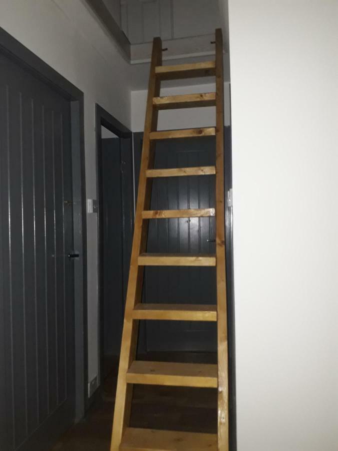 Vintage Double Bedroom Victoria 1 Данфермлін Екстер'єр фото